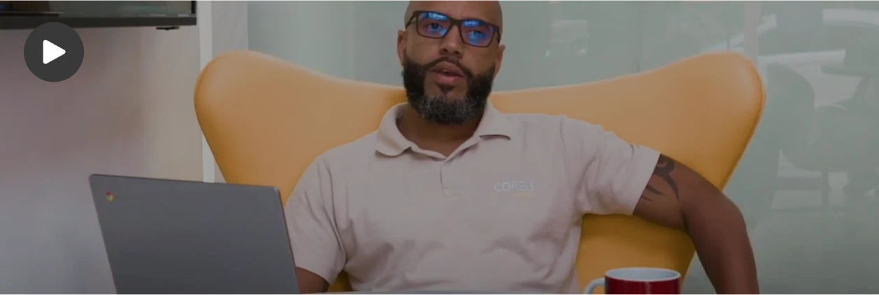 thumbnail de um homem de oculos dando depoimento sobre a up estate